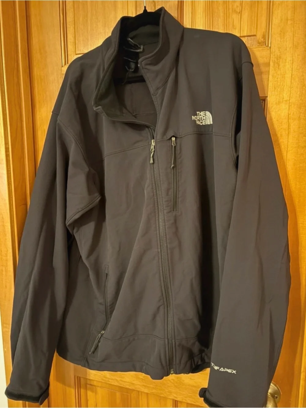 The North Face Men's Black Performance Softshell Jacket